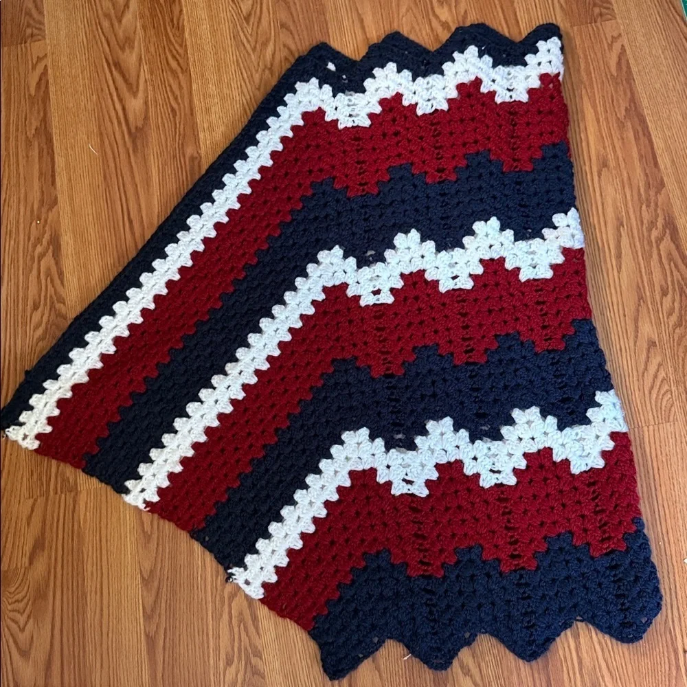 Handmade Chevron Ripple Crochet Blanket Throw Navy Red White